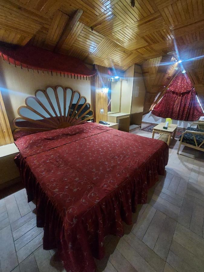 Brightland Hotel Шімла Екстер'єр фото