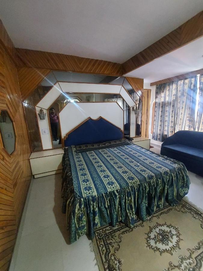 Brightland Hotel Шімла Екстер'єр фото