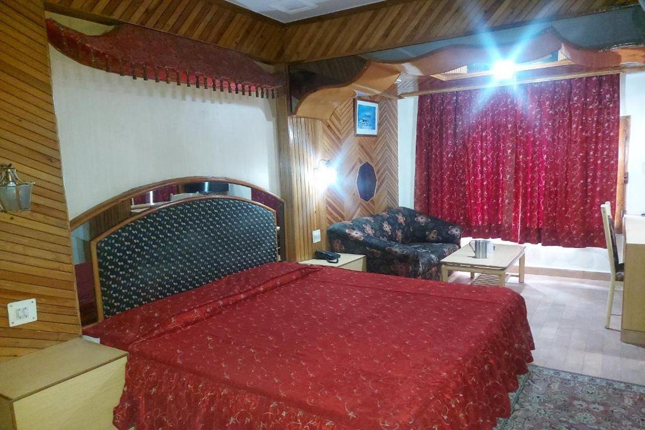 Brightland Hotel Шімла Екстер'єр фото